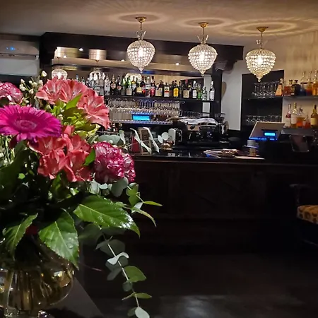 I Torretti Locazione Turistica, Ristorante, Lounge Bar بيت ضيافة أسولو