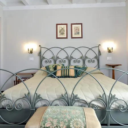 I Torretti Locazione Turistica, Ristorante, Lounge Bar ゲストハウス